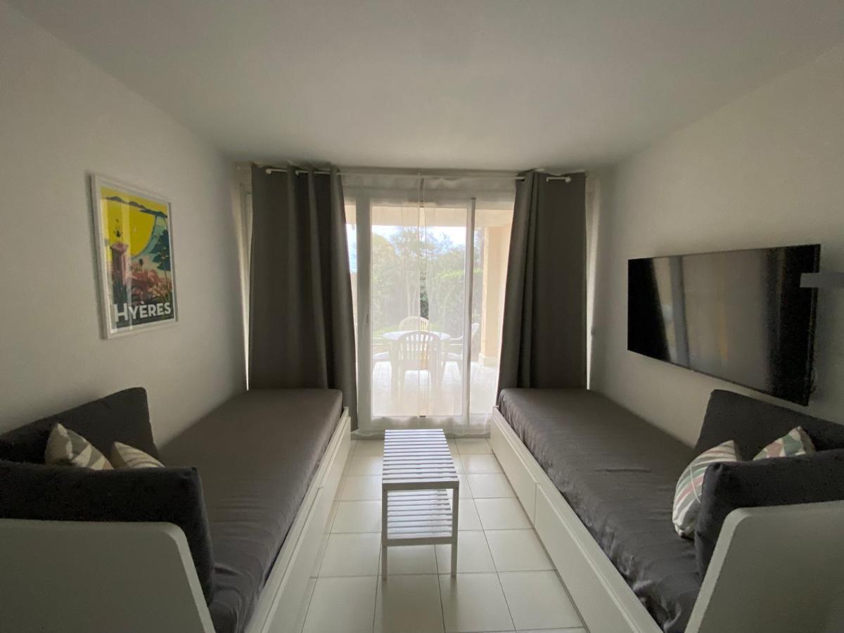 Appartement En Residence Privee, Face A La Mer Avec Acces Direct Plage Hyères Exterior foto